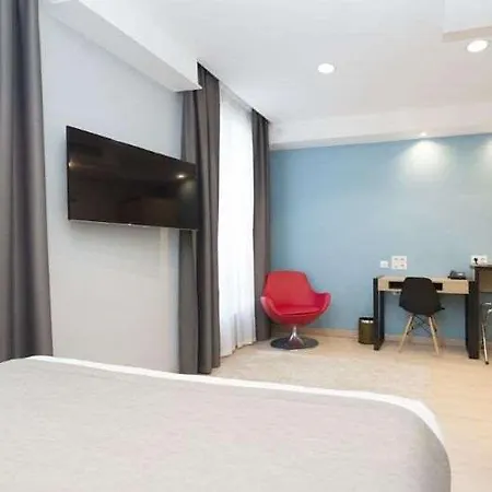 Grand Paris Hotel 3*