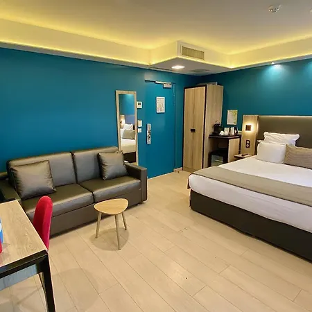 Отель Grand Paris Клиши