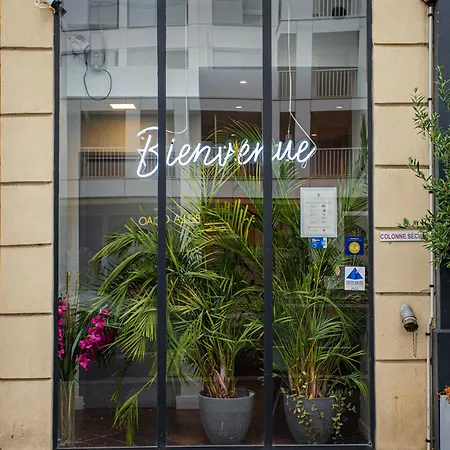 Grand Paris - Boutique 3* Clichy