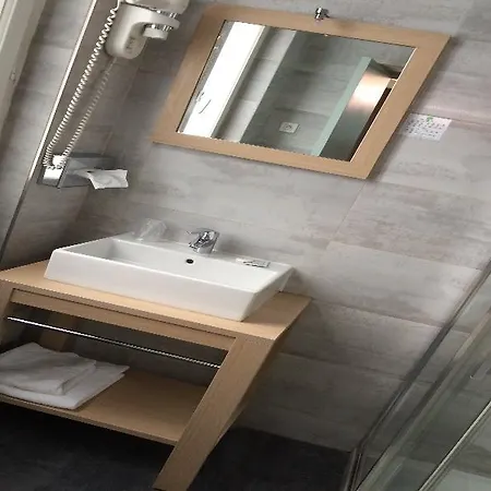 Hotel Grand Paris - Boutique 3*