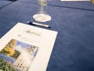 Grand Paris Hotel Clichy