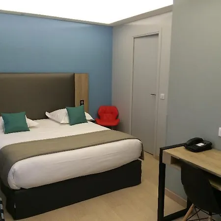 Grand Paris - Boutique 3* Clichy