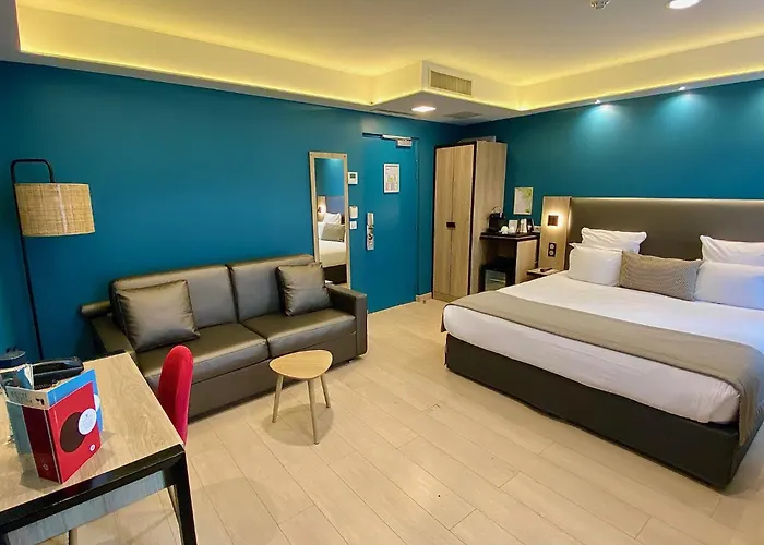Hotel Grand Paris Clichy